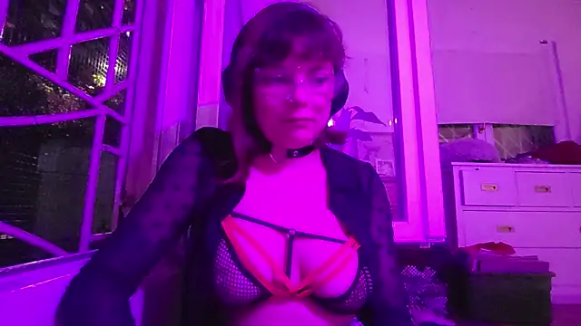 estivalia xxx online show from March 17, 1:09 am