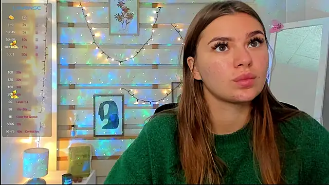 Josephine Kiss online show from October 7, 4:55 pm