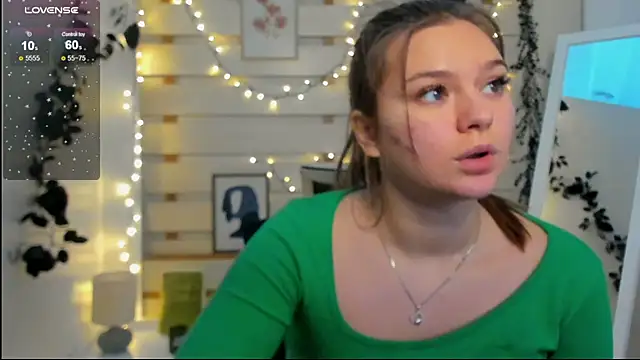 Josephine Kiss online show from February 7, 2:21 pm