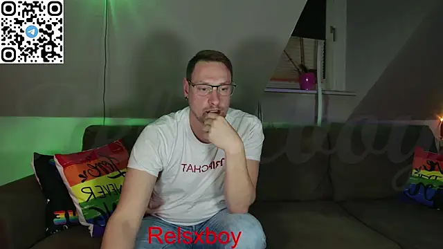 Relsxboy online show from October 3, 8:47 pm