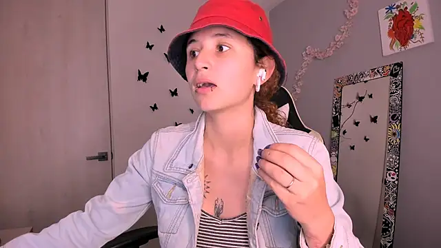 valentina 27 online show from August 5, 3:13 am