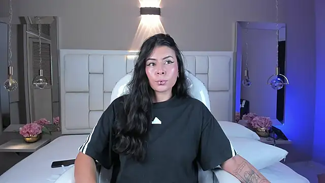 Snapshot of JessyEvans chatting on October 14, 7:38 pm JessyEvans online show from October 14, 7:38 pm