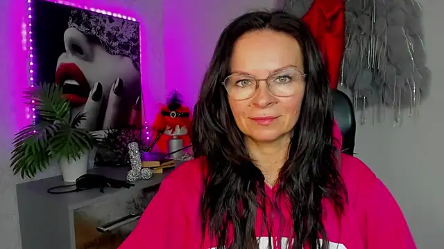 HelenLuxx online show from March 17, 3:49 pm