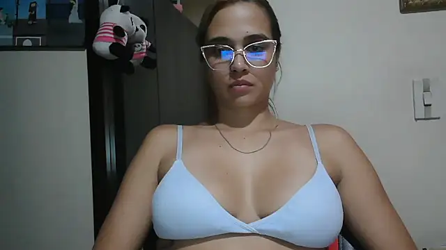trianabell online show from July 2, 3:23 am