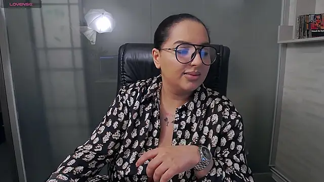 BustyAllyy online show from February 20, 9:04 pm