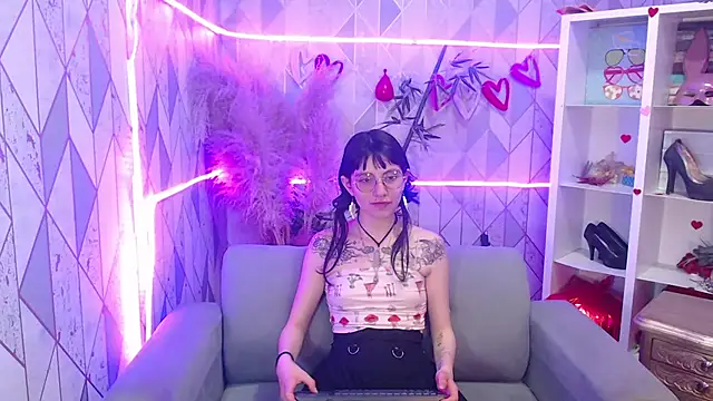 charlottemoonxz online show from October 3, 8:03 pm