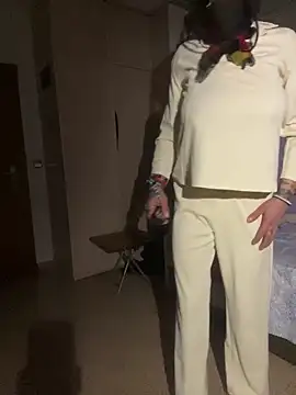 Kamaleonix online show from April 22, 9:23 pm