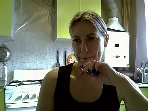 Snapshot of AshleyXHoney chatting on September 17, 6:55 am AshleyXHoney online show from September 17, 6:55 am