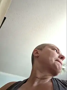 MilfyMrsRobinson online show from May 23, 4:16 pm