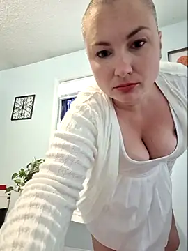 MilfyMrsRobinson online show from May 16, 12:04 pm