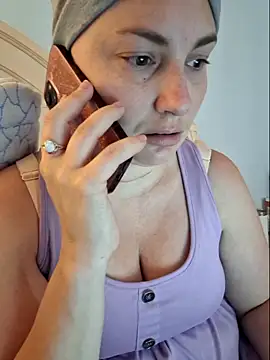 MilfyMrsRobinson online show from May 28, 1:53 pm