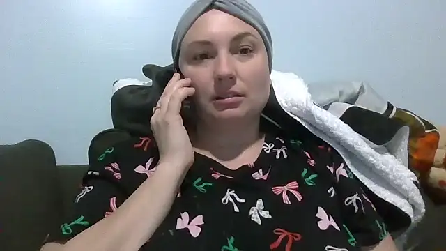 MilfyMrsRobinson online show from May 21, 11:19 am