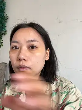 Eliza-E online show from March 13, 4:25 am