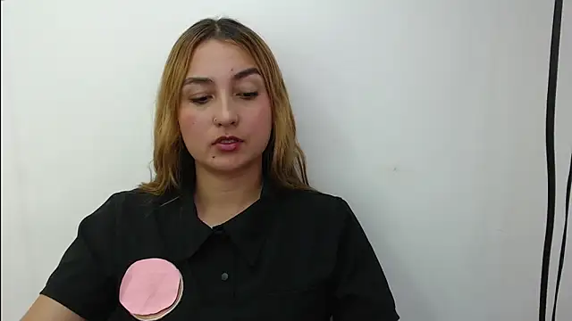 salome  lopez  online show from December 1, 4:20 pm