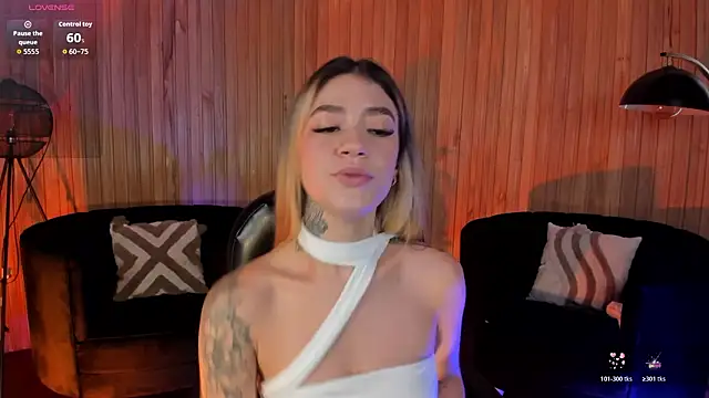 ViolettHansson online show from February 23, 7:02 pm