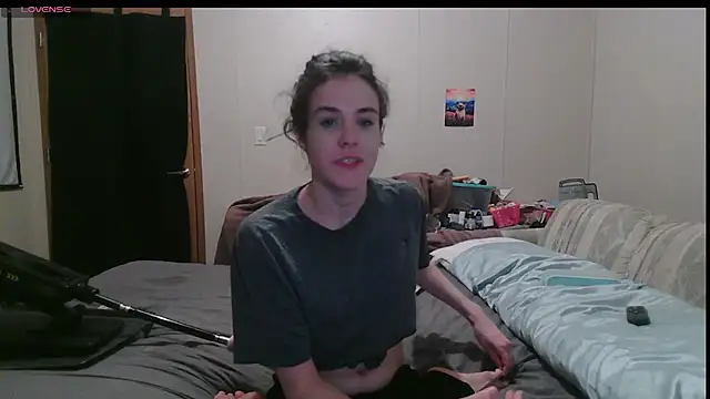 rileyyb  online show from August 6, 2:07 am