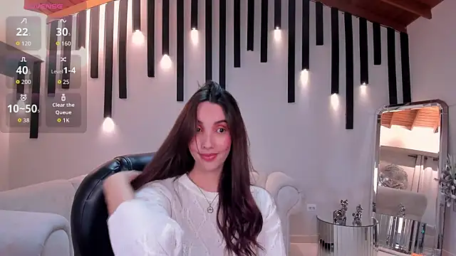 Snapshot of AnaisNin chatting on October 8, 3:33 am AnaisNin online show from October 8, 3:33 am