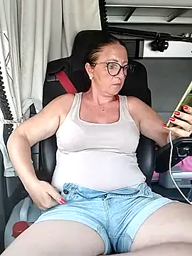 cuplubijoanna online show from July 20, 1:46 pm
