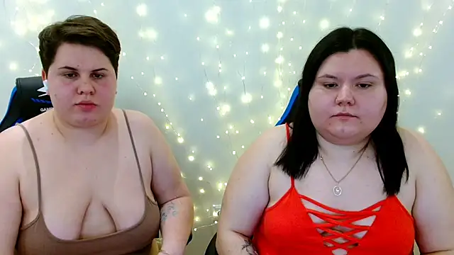 BeckyAndHellen online show from December 21, 10:03 pm