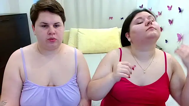 BeckyAndHellen online show from September 28, 10:20 am