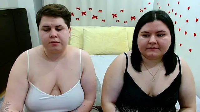 BeckyAndHellen online show from November 15, 7:04 pm