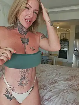 YourMommyBlair online show from July 20, 5:54 am