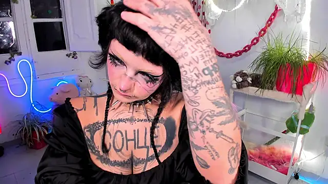 lady sontse  online show from March 4, 8:37 pm