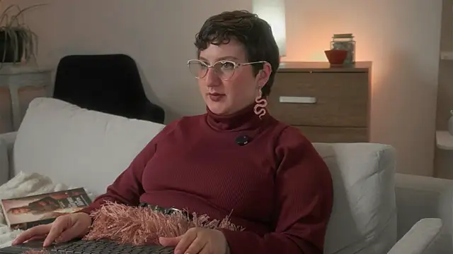 Ximenna Cruz online show from October 22, 8:36 pm