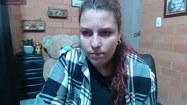 Snapshot of alexia_87 chatting on September 18, 9:02 pm alexia 87 online show from September 18, 9:02 pm