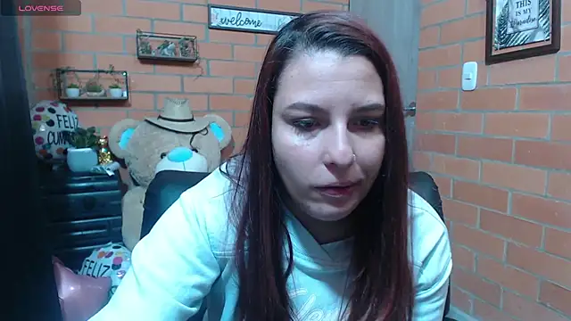 Snapshot of alexia_87 chatting on October 5, 5:29 pm alexia 87 online show from October 5, 5:29 pm