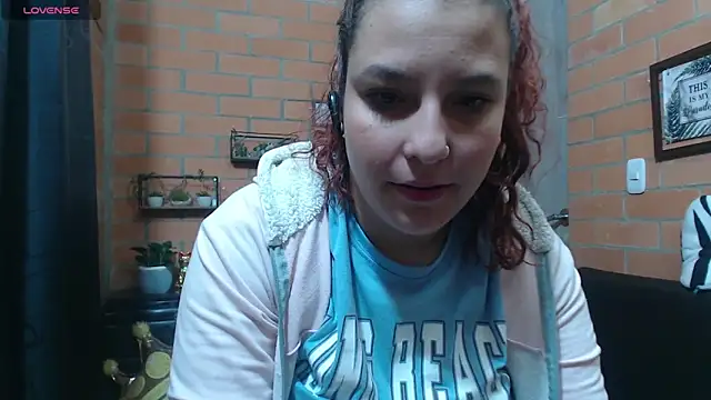 Snapshot of alexia_87 chatting on September 27, 7:43 pm alexia 87 online show from September 27, 7:43 pm