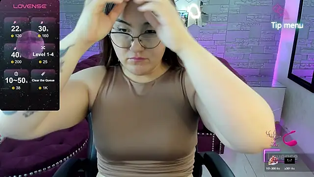 conniejames m online show from December 4, 2:41 pm