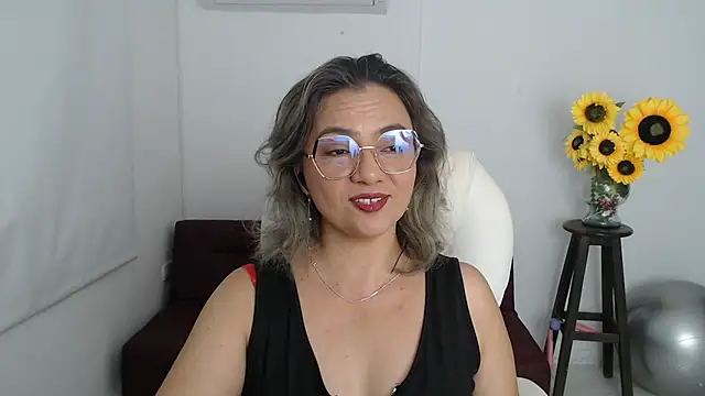 ana milf online show from December 4, 1:46 pm