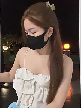 BabyThree  online show from December 17, 2:32 pm