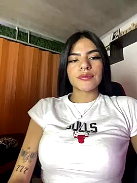 liss hot  online show from October 14, 7:38 pm