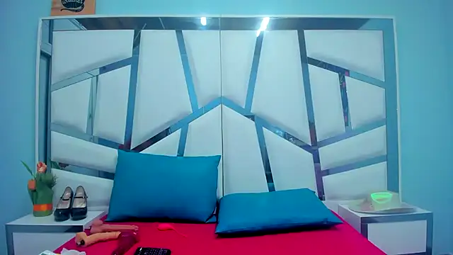 chanel hot 001 online show from November 13, 5:06 am