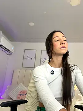 Cristall Bunny online show from November 18, 12:44 am