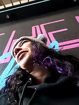 rebekka simpson online show from November 6, 1:06 pm