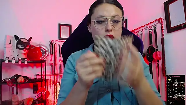 slave Rubi online show from July 29, 1:05 am