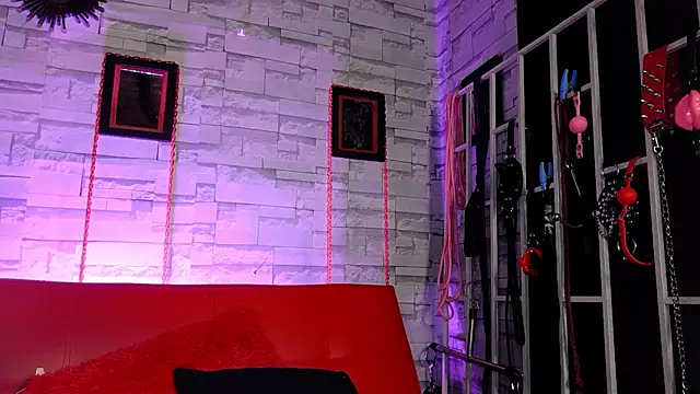 slave Rubi online show from October 12, 4:20 pm