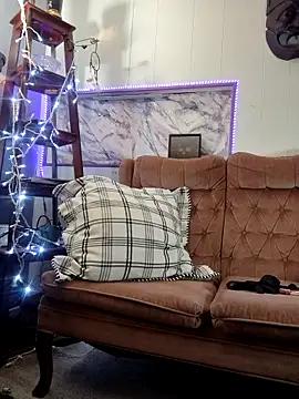 Genevieve143 online show from March 5, 3:24 am