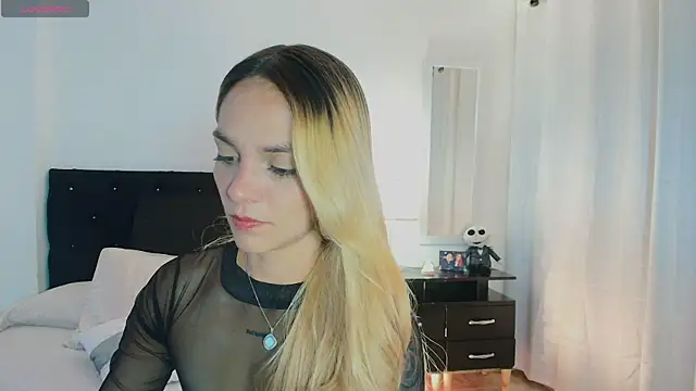 MeganLorensx online show from April 7, 8:44 pm