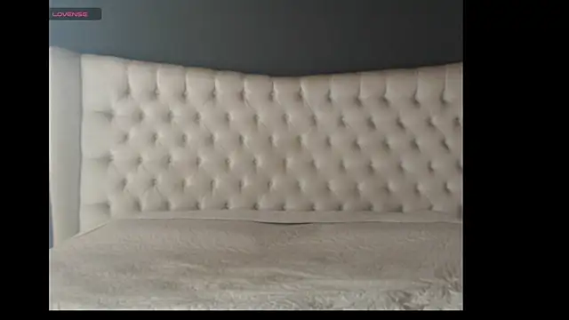 Snapshot of nichole_bree_ chatting on September 10, 2:28 pm nichole bree online show from September 10, 2:28 pm