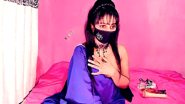 Snapshot of Sweetie_Fox_XXX chatting on October 16, 6:32 pm Sweetie Fox XXX online show from October 16, 6:32 pm