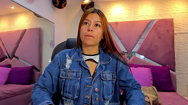 Charlotte Ice1 online show from November 13, 5:01 pm