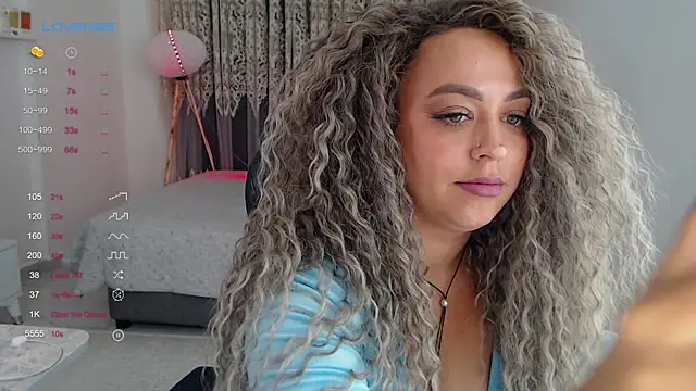 Snapshot of _Just_a_queen_3 chatting on October 15, 1:14 pm  Just a queen 3 online show from October 15, 1:14 pm