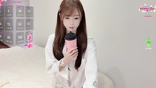 Yuuuuuly online show from April 17, 2:52 pm