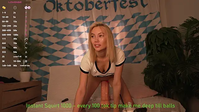 Snapshot of Bestie_Online chatting on September 27, 6:20 am Bestie Online online show from September 27, 6:20 am