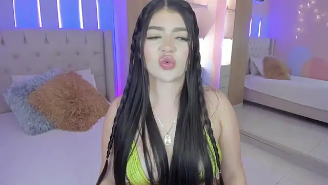 Snapshot of Mariana_Baez chatting on September 27, 9:33 pm Mariana Baez online show from September 27, 9:33 pm