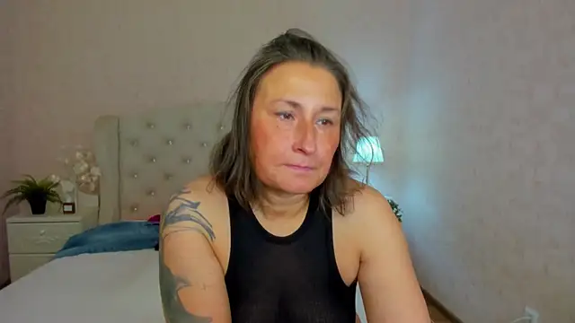 HotLiss online show from December 5, 5:40 am